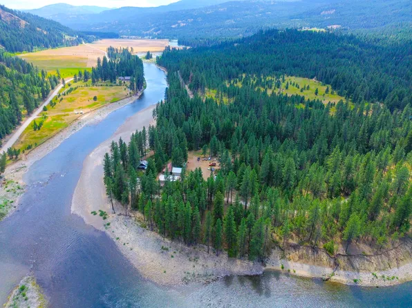 24 Honeycutt Rd, Kettle Falls, WA 99141