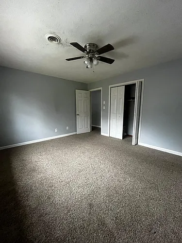 1806 Parkwood Ln Photo 1
