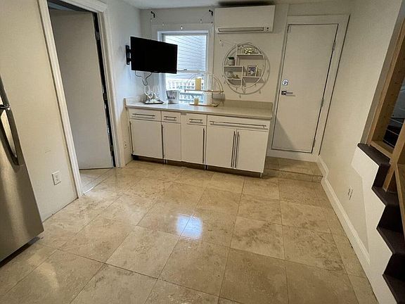 3rd image of 184 Angell St #1L