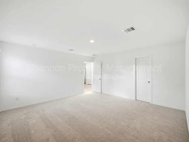 25585 Rose Creek Dr — Photo 18