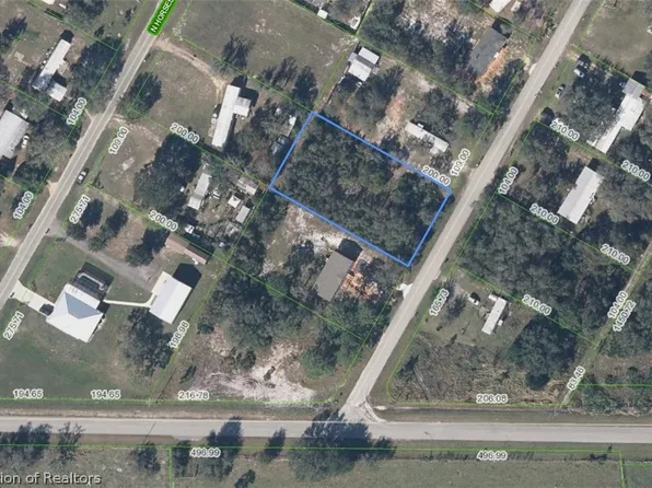 3325 N Horseshoe Dr, Avon Park, FL 33825