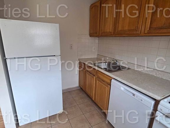 5th image of 22 Green St #63