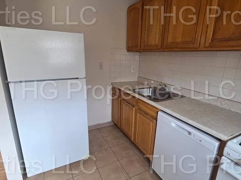 22 Green St #63 — Photo 5