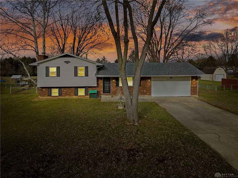 1st image of 8831 Twincreek Dr