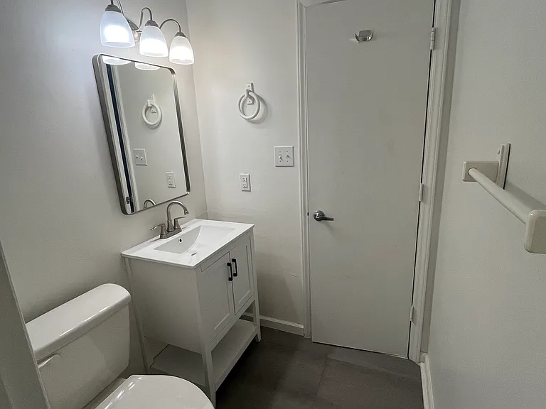 10301 N Kings Hwy #21-6 — Photo 10