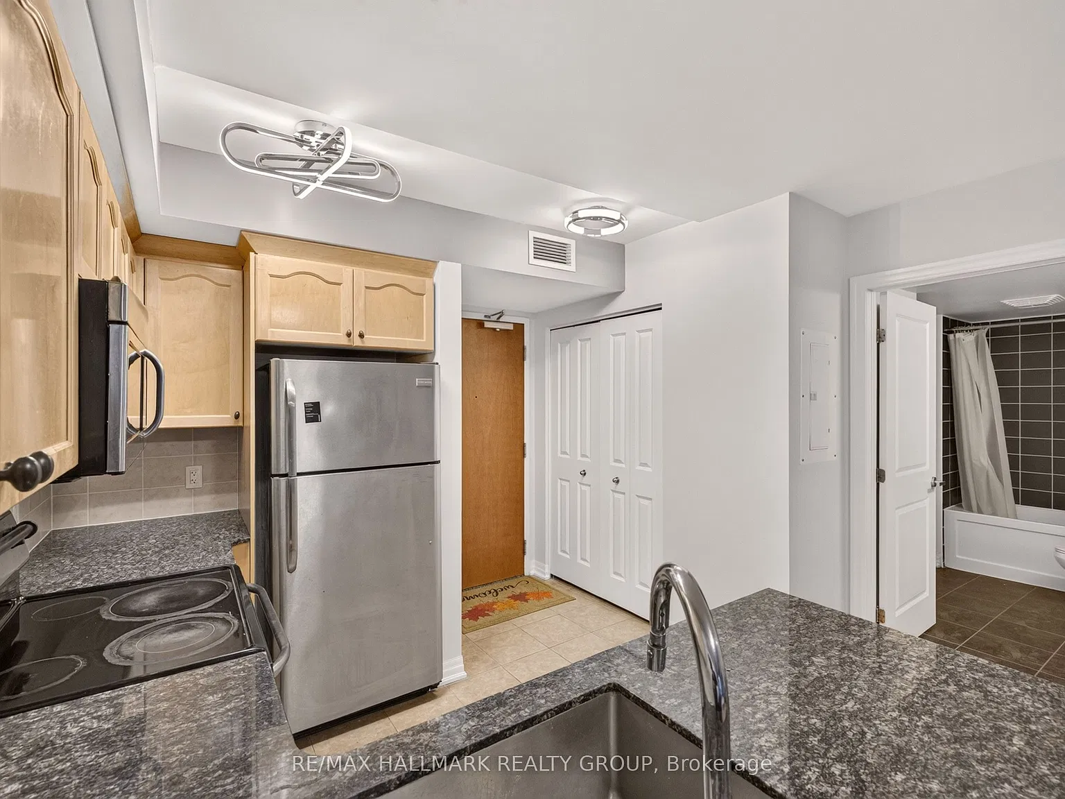 Claridge Plaze Phase 3 — Photo 3
