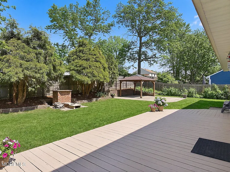 15 Bristlecone Dr — Photo 38