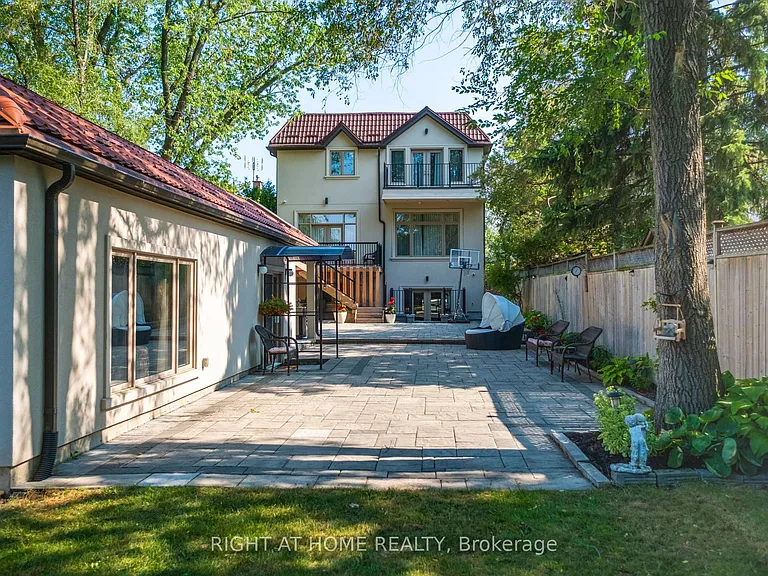 316 Churchill Ave — Photo 35