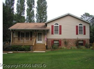 12100 Catalina Dr, Lusby, MD 20657