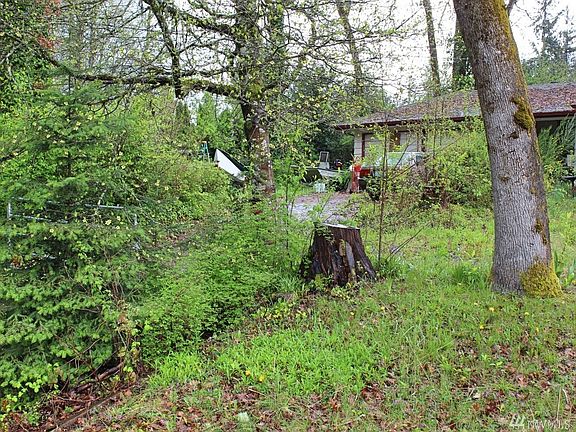 4th image of 329 Hixon Dr SE