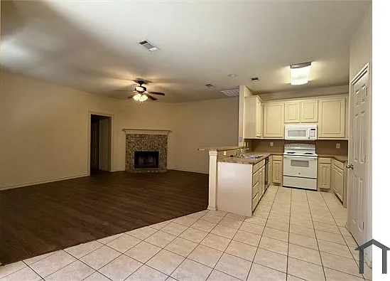 5801 Swords Dr — Photo 3