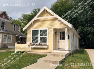 825 Alexander St SE, Grand Rapids, MI