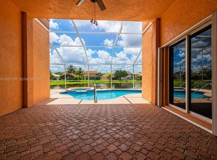 1041 Cedar Falls Dr, Fort Lauderdale, FL 33327