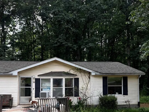 2697 Sentry Ln, Lincolnton, NC 28092