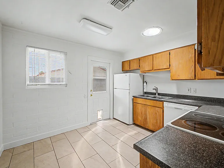 1408 W Becker Ln #1 — Photo 12