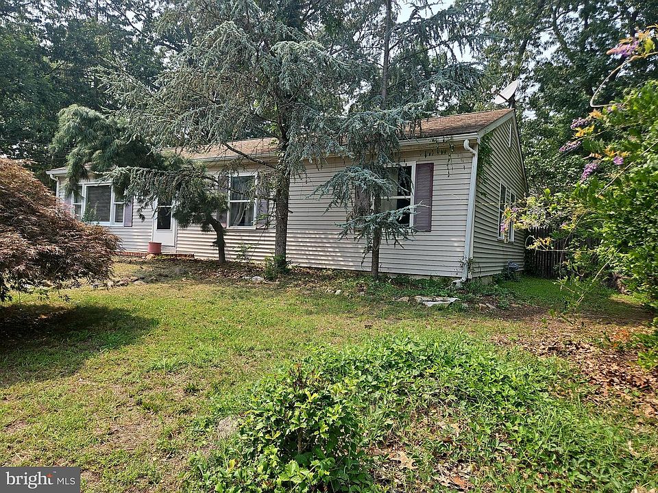2nd image of 719 Nutmeg St