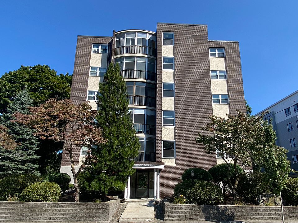 1st image of 500 Willard St Unit 501
