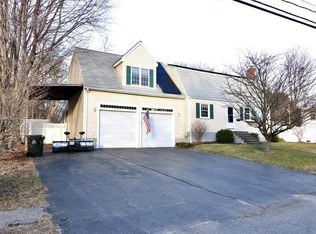 26 Plymouth Rd, Bellingham, MA 02019