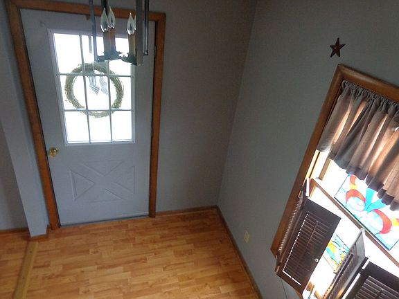 2nd image of 942 Pryde Ave