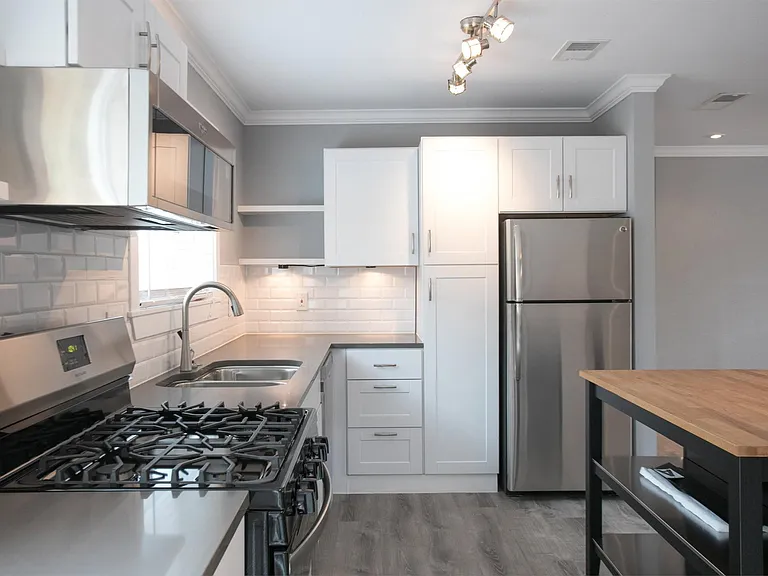 1103 Booker Ave #B — Photo 36