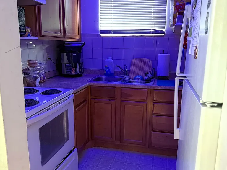 1014 E South St — Photo 9