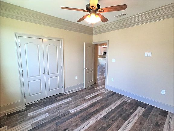 5th image of 4307 Van Ave