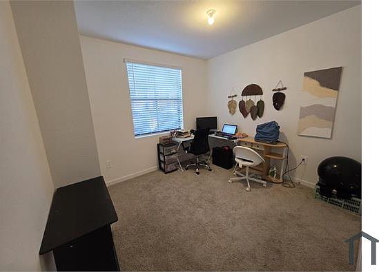 1st image of 466 NE 12th St #N