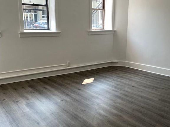 3rd image of 106 Glenwood Ave APT 1B
