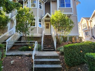 16420 NE 91st St APT 102, Redmond, WA 98052