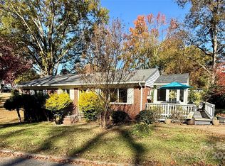 302 W Carroll St, Cherryville, NC 28021