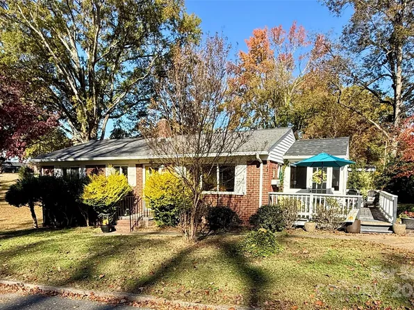 302 W Carroll St, Cherryville, NC 28021