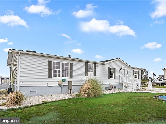 3rd image of 35665 Knoll Way