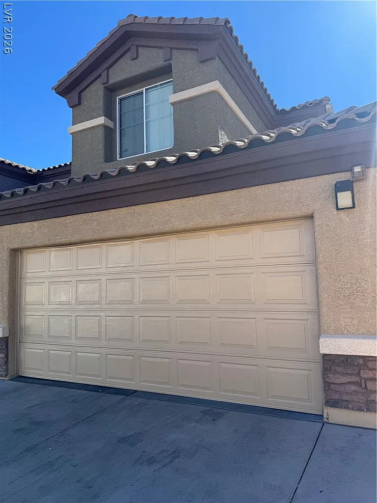 3 bed, 2.0 bath, 1454 sqft, $1,950 — Photo 3