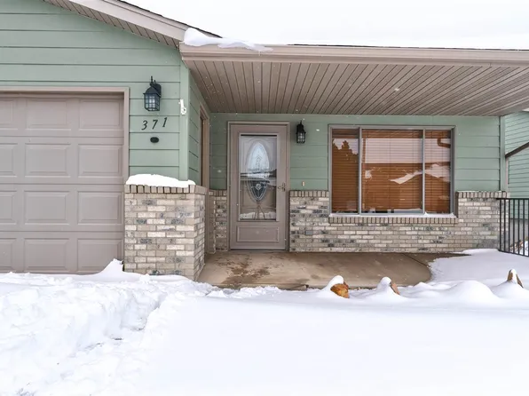 371 Redrock Cir, Belle Fourche, SD 57717