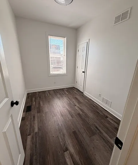 529 E 9th St #2 — Photo 8