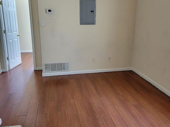 3rd image of 2829 N Broad St APT 4