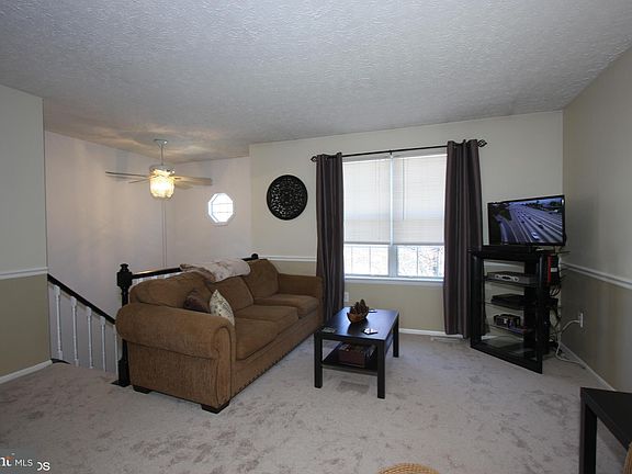 4th image of 1023 4th St