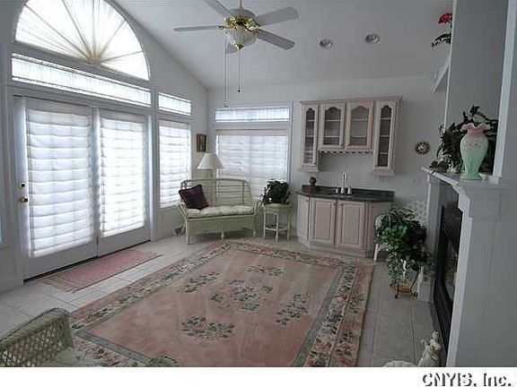 5th image of 8813 Wedgefield Ln