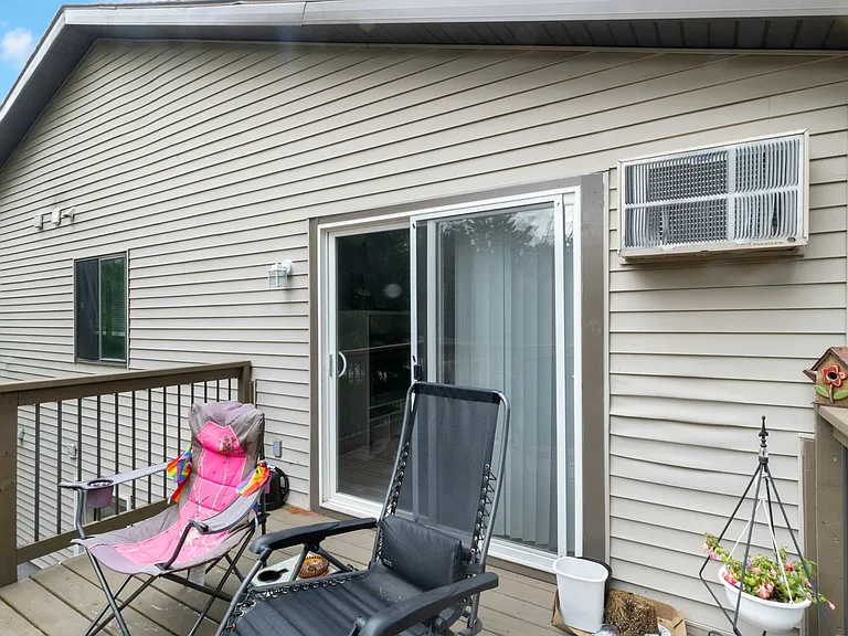 271 Shannon Ct #1 — Photo 17