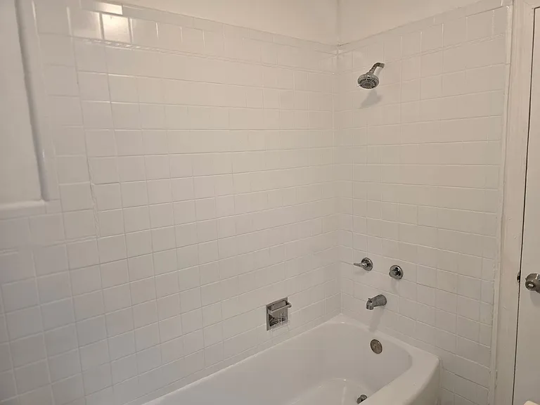 21 Wegman Pkwy #1 — Photo 8