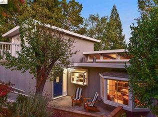 2056 Asilomar Dr, Oakland, CA 94611