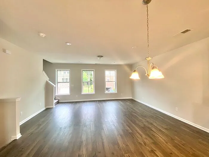 230 Mahone Dr — Photo 8