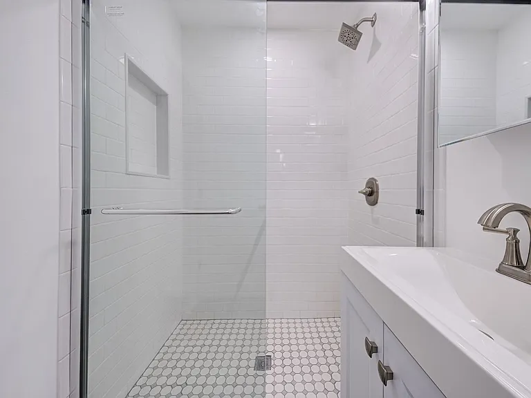 1250 North Ave — Photo 21