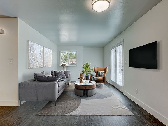 2nd image of 1025 Cunningham Dr #2227822