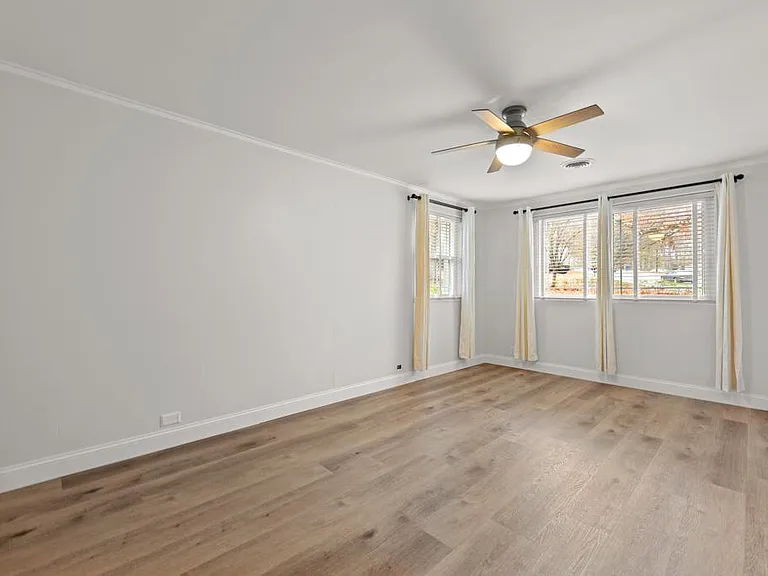 166 Northwestern Ave — Photo 16