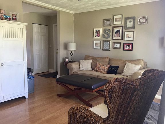 Living/ family room