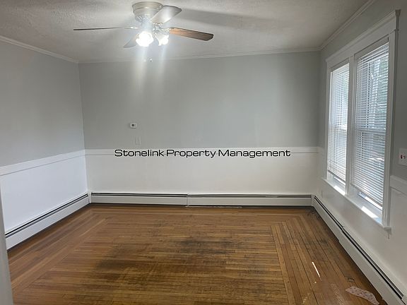 5th image of 1088-1090 Lonsdale Ave #3