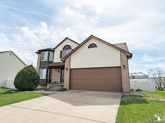 2nd image of 203 Dundee Ridge Dr