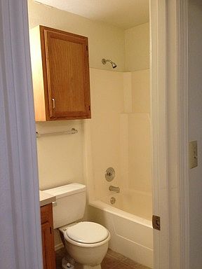4th image of 231 E 143rd St S