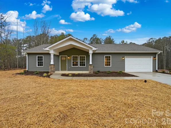 5109 Hanging Rock Ct, Hickory, NC 28601